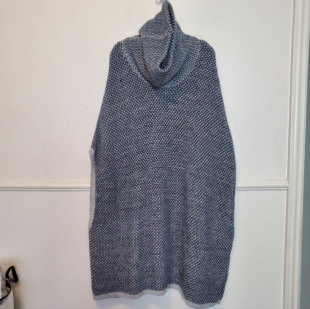 Gap Oversize Poncho Tapestry Navy Blue Sweater M/L From 2016